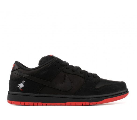 Nike SB Dunk Low Pro QS Sneakers - Red