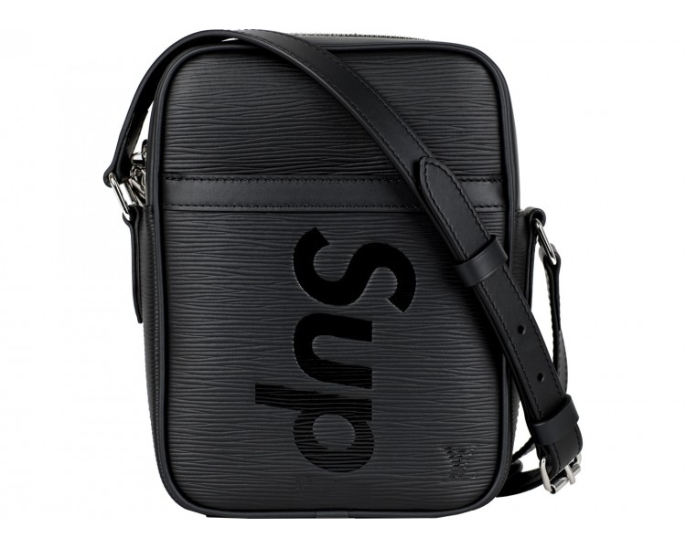 Louis Vuitton Sac Danube Taiga Messenger Crossbody Bag Black
